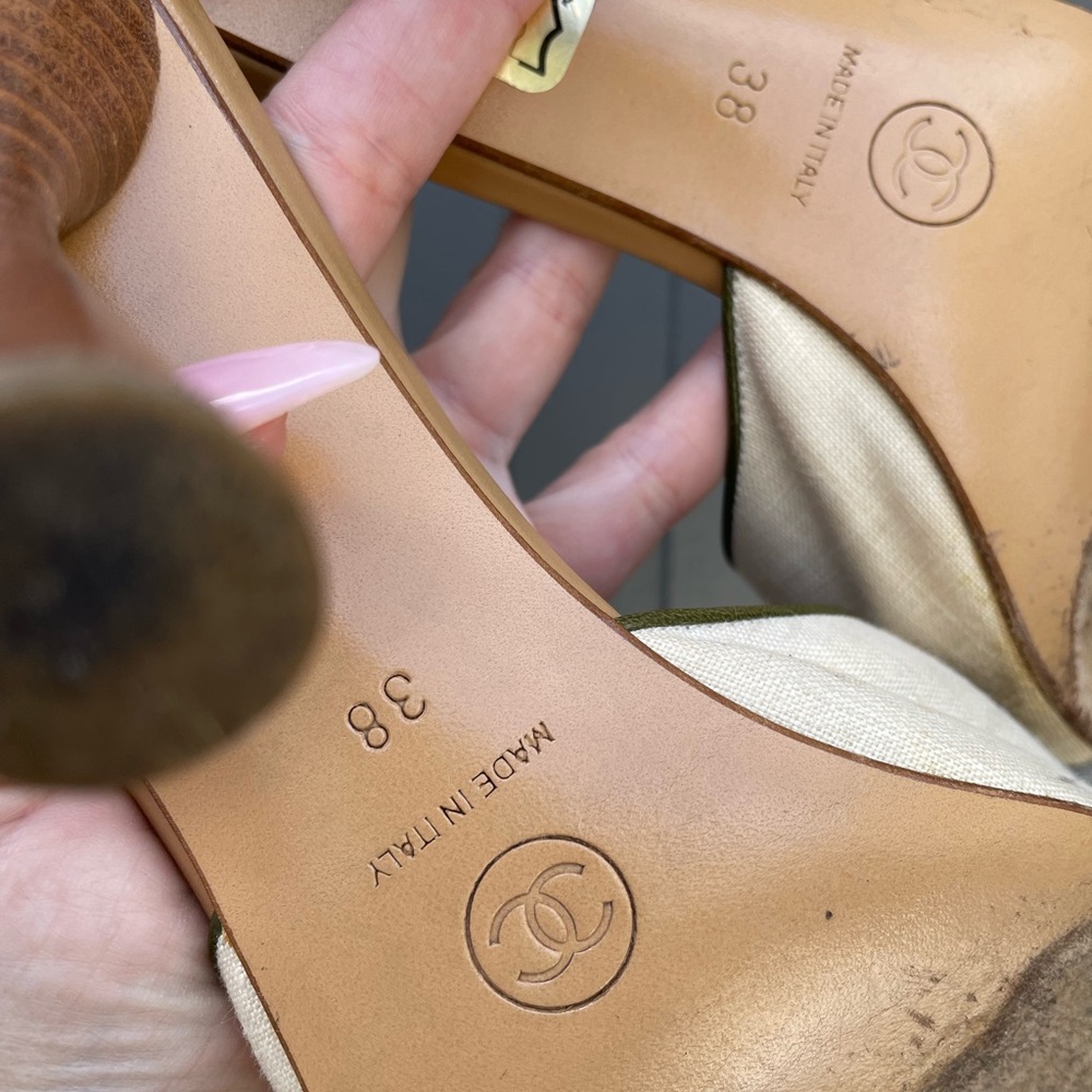 Vintage Chanel Heels - Picture 6 of 10